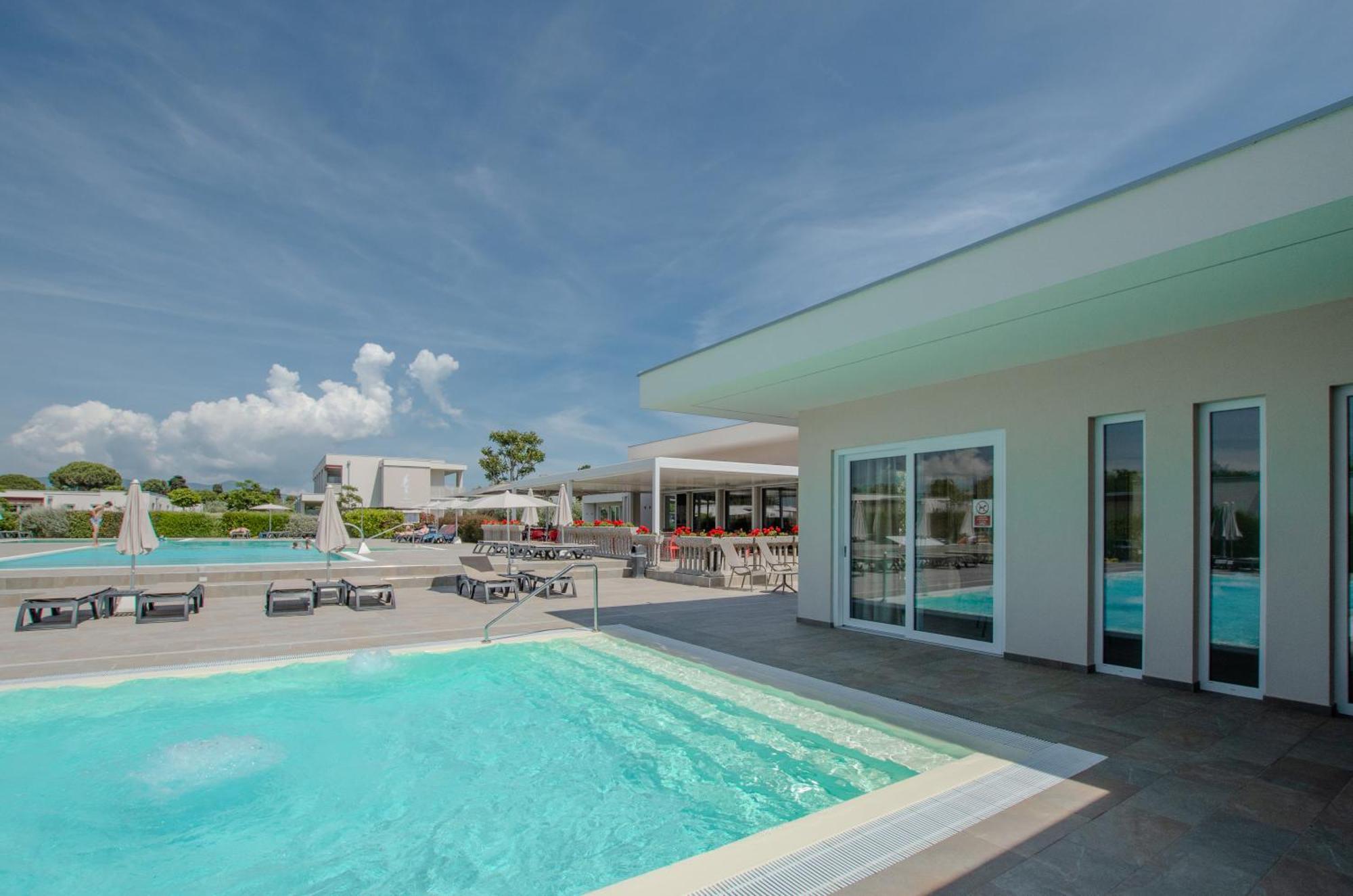 Village Resort Vada